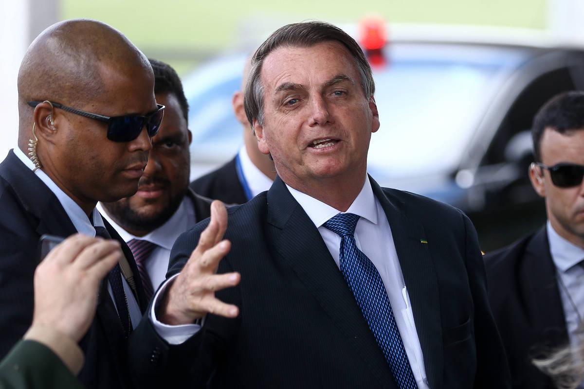 Temos que criar boi em terra indígena para reduzir preço da carne, diz Bolsonaro