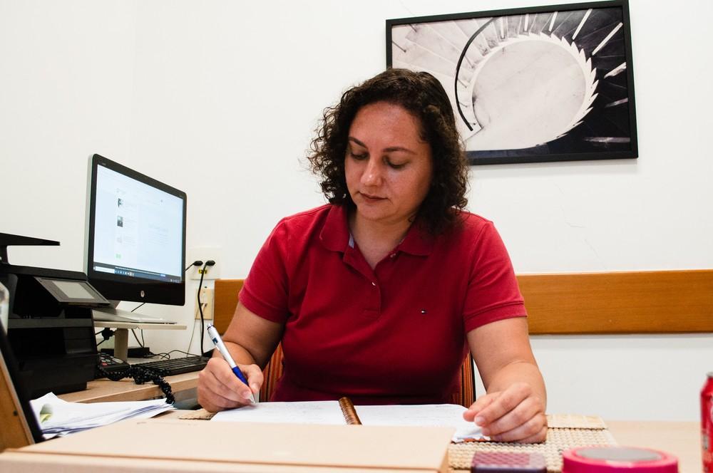 Brasileira recebe prêmio Marie Curie por projeto com inteligência artificial para gerar energia elétrica sustentável