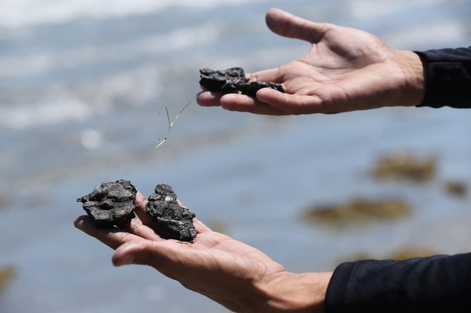 Fenômeno 'swell' pode trazer novas manchas de óleo para o litoral do Ceará, alerta Semace