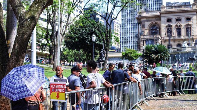 Após anos de crise, Brasil recua no ranking de desenvolvimento humano da ONU