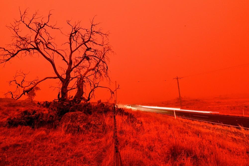 Ondas de calor e ventos fortes ameaçam reacender incêndios na Austrália