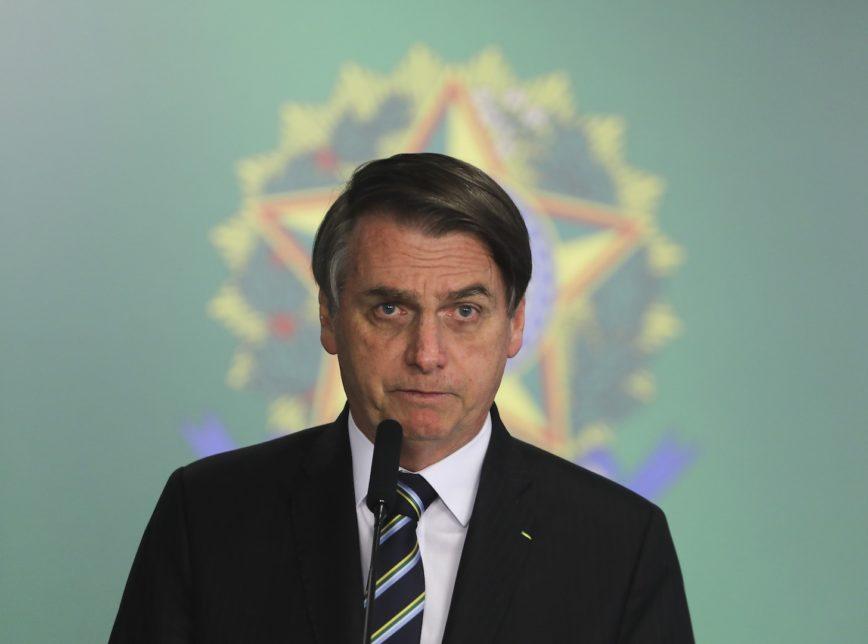 Sem norma ambiental estabelecida, Bolsonaro planeja 73 naufrágios artificiais